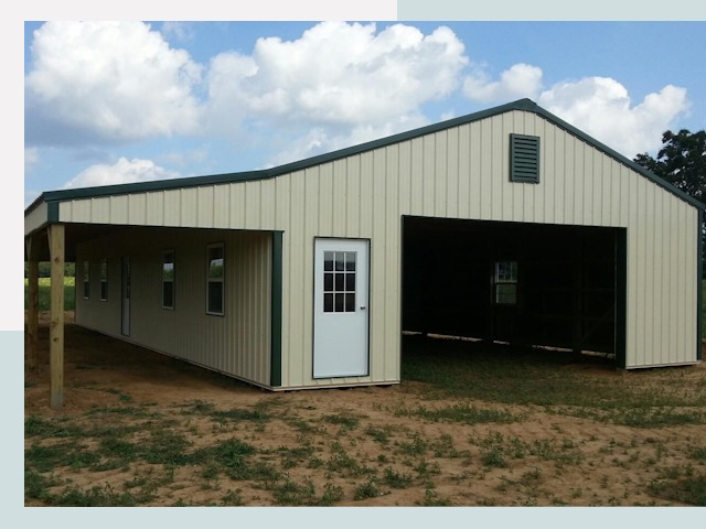 Строительство конюшен в Минусинске