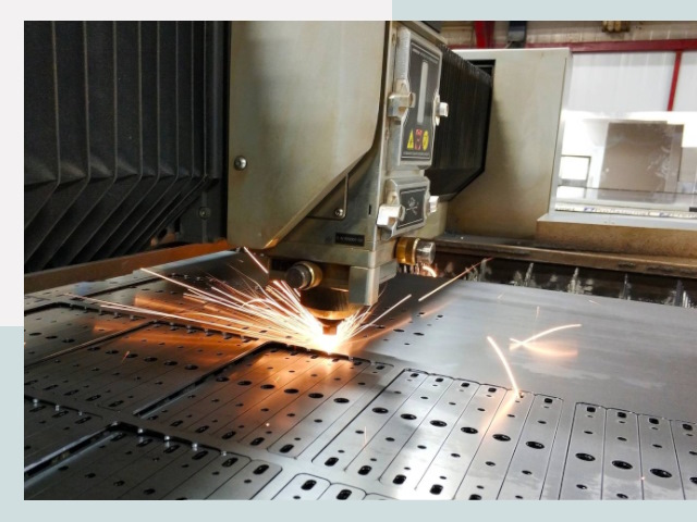 Лазерная резка металла в Минусинске от 610 руб.